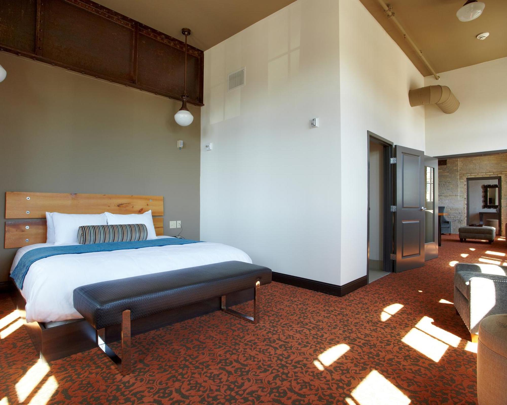 Brewhouse Inn And Suites Milwaukee Esterno foto