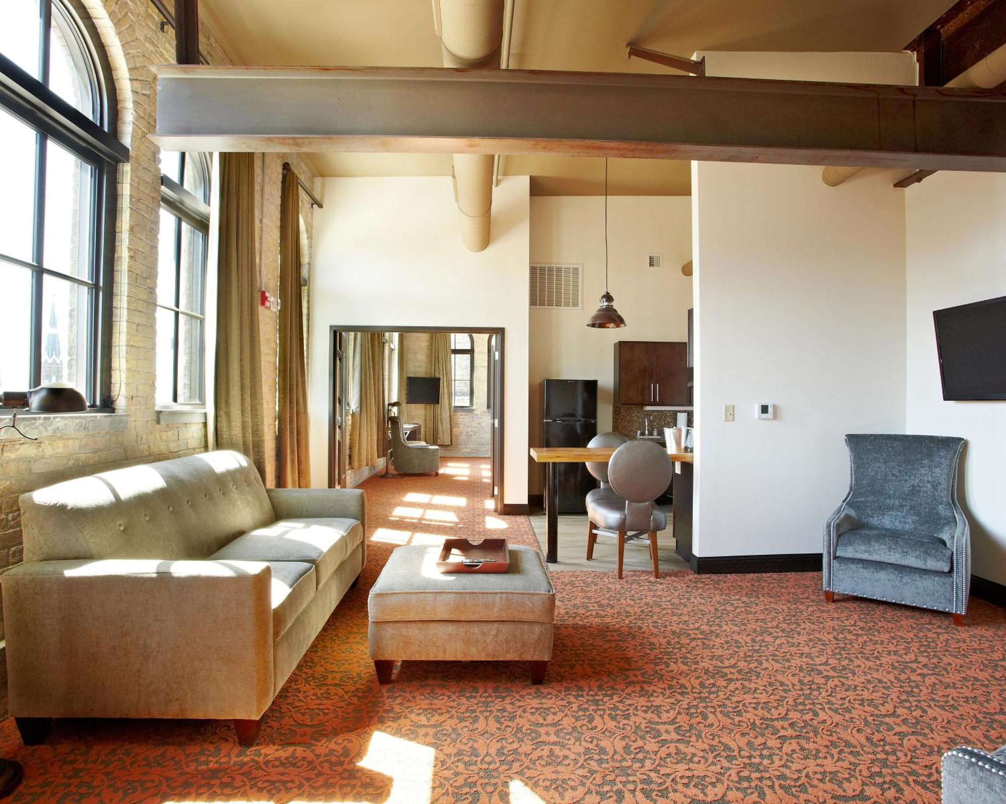 Brewhouse Inn And Suites Milwaukee Esterno foto