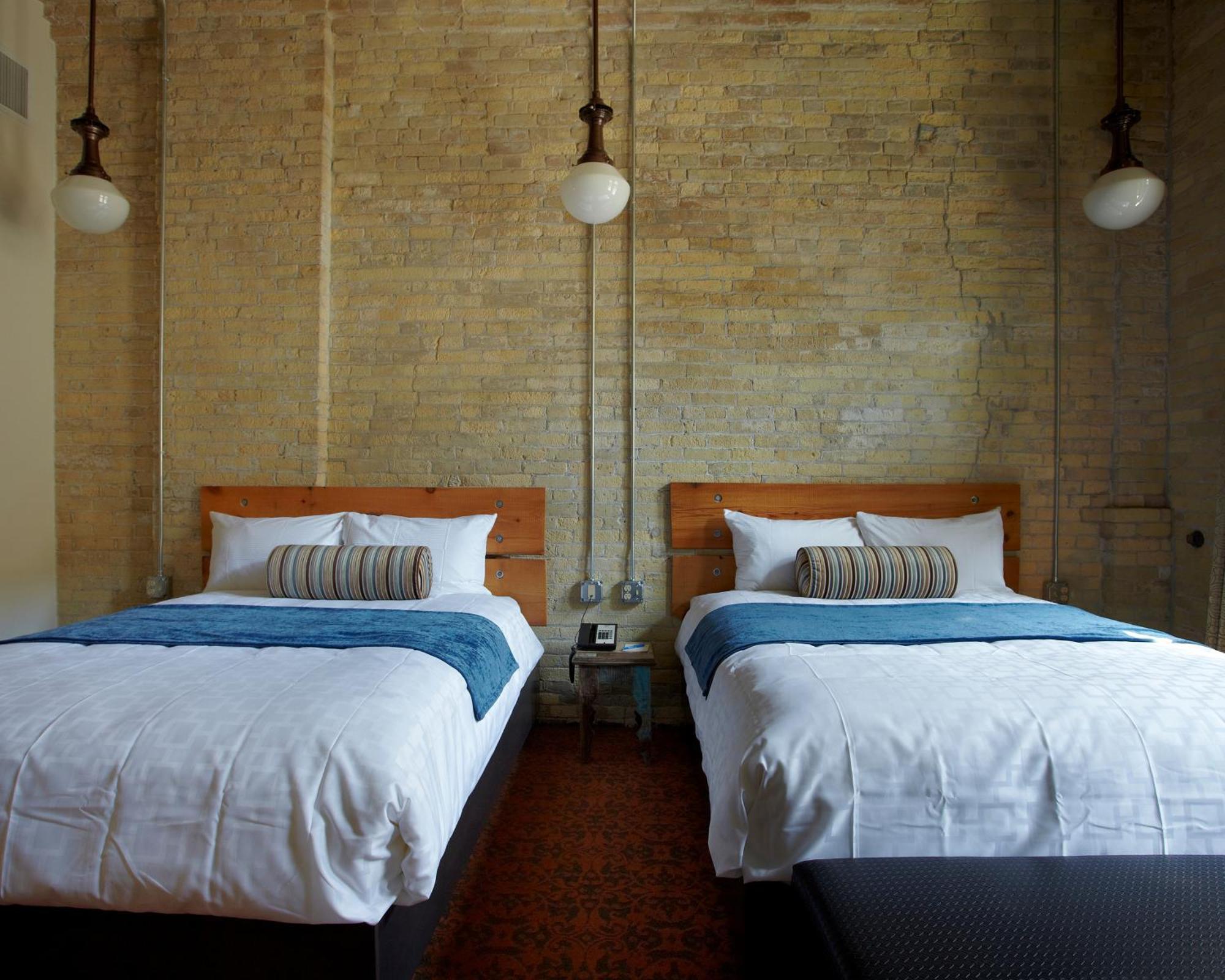 Brewhouse Inn And Suites Milwaukee Esterno foto