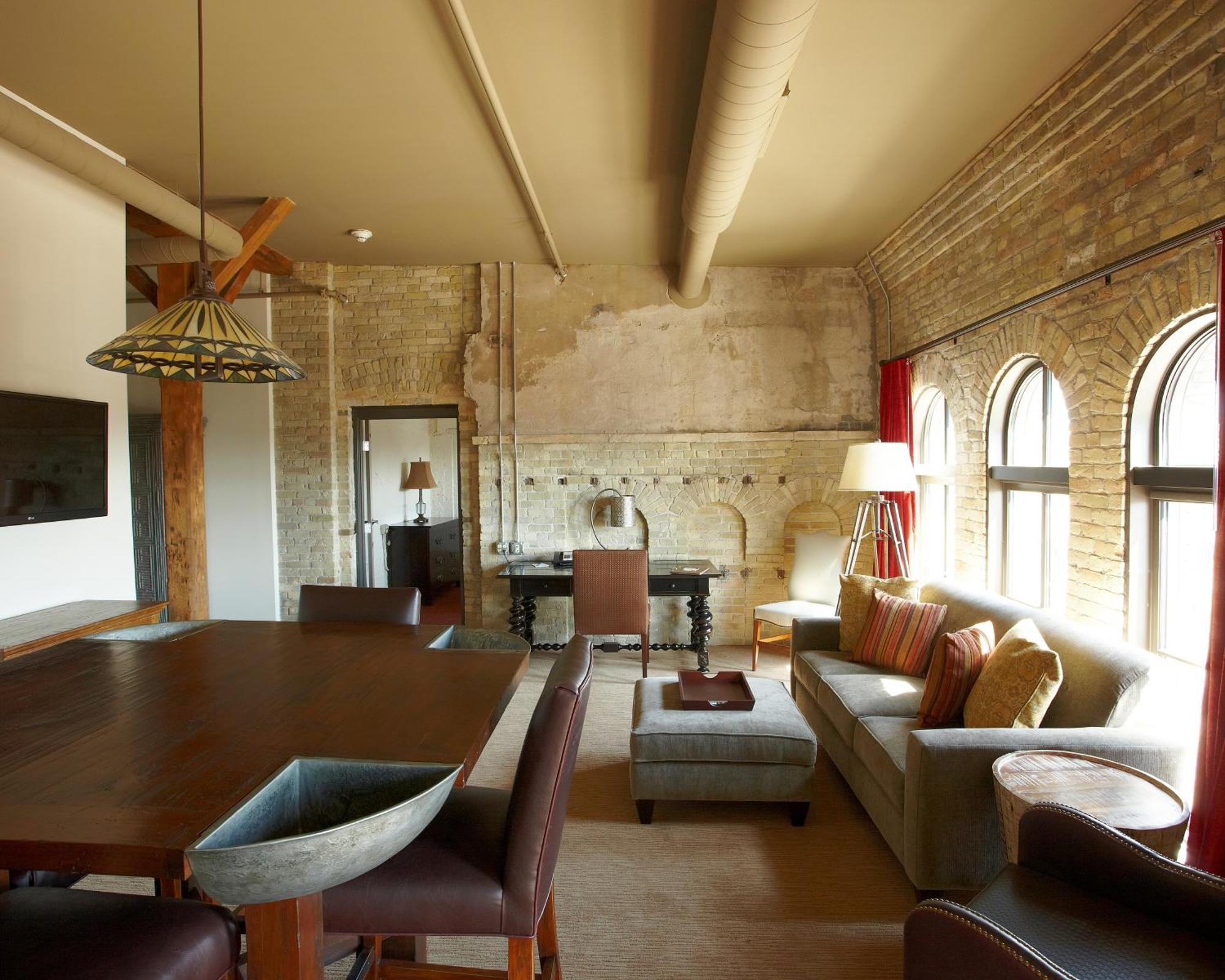 Brewhouse Inn And Suites Milwaukee Esterno foto