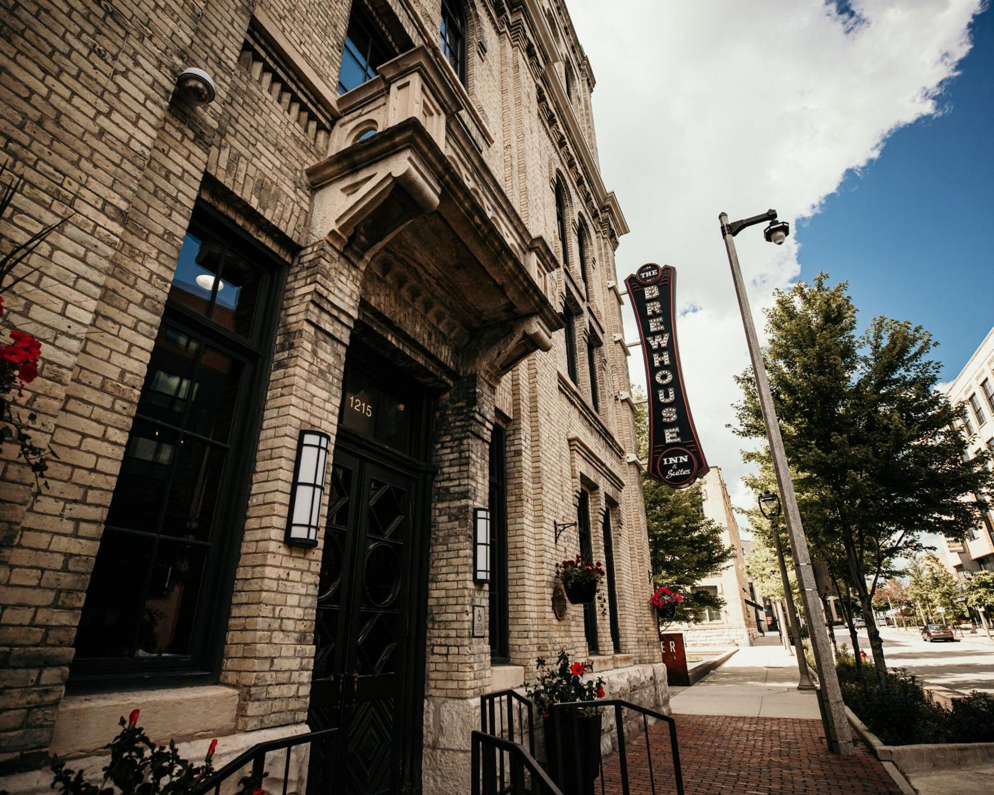 Brewhouse Inn And Suites Milwaukee Esterno foto