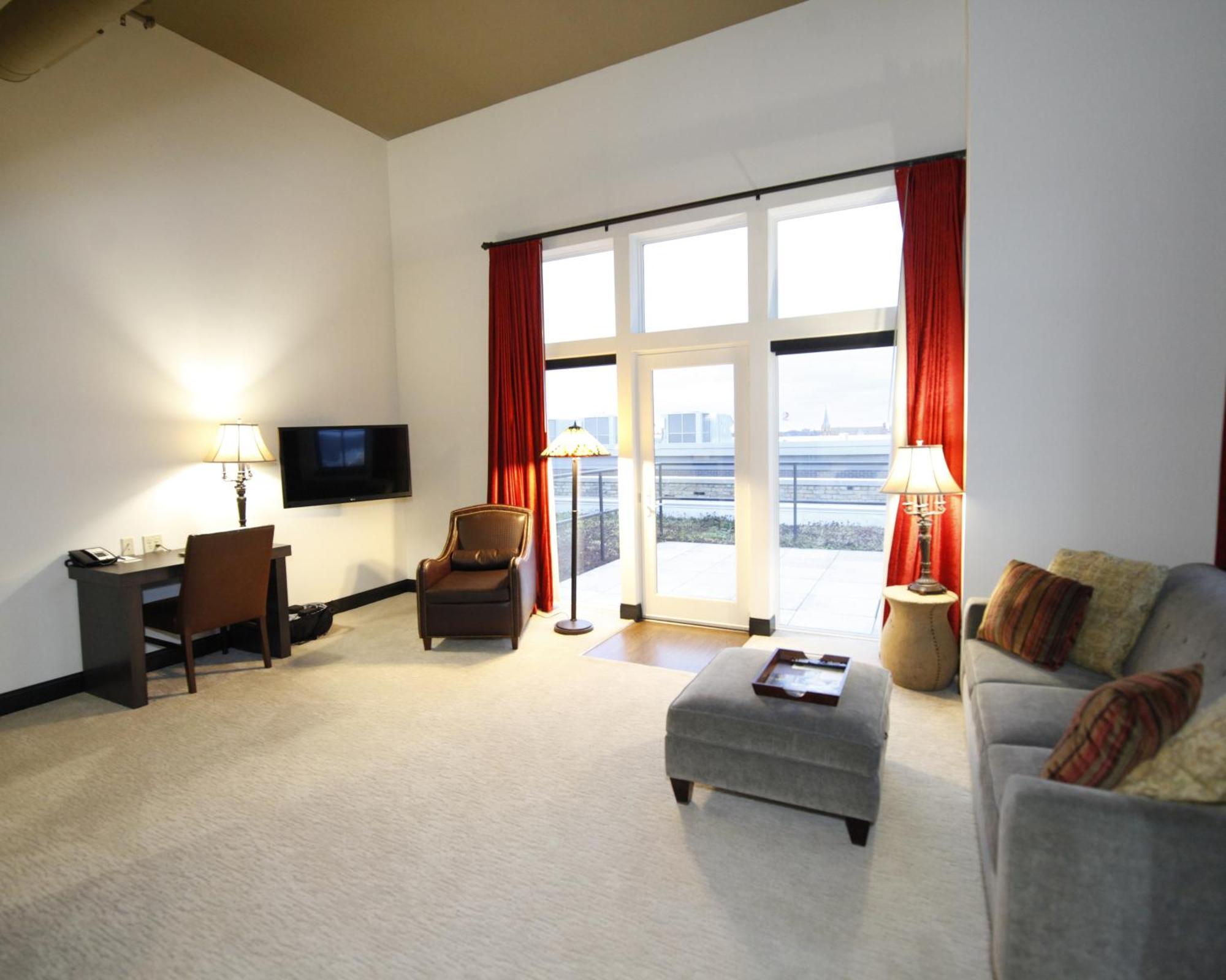 Brewhouse Inn And Suites Milwaukee Esterno foto