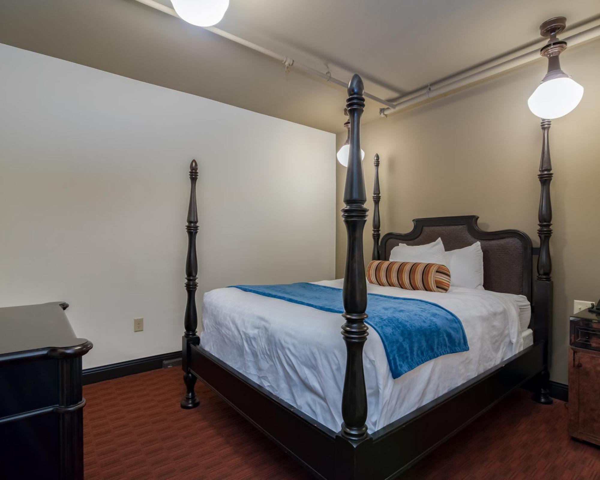 Brewhouse Inn And Suites Milwaukee Esterno foto