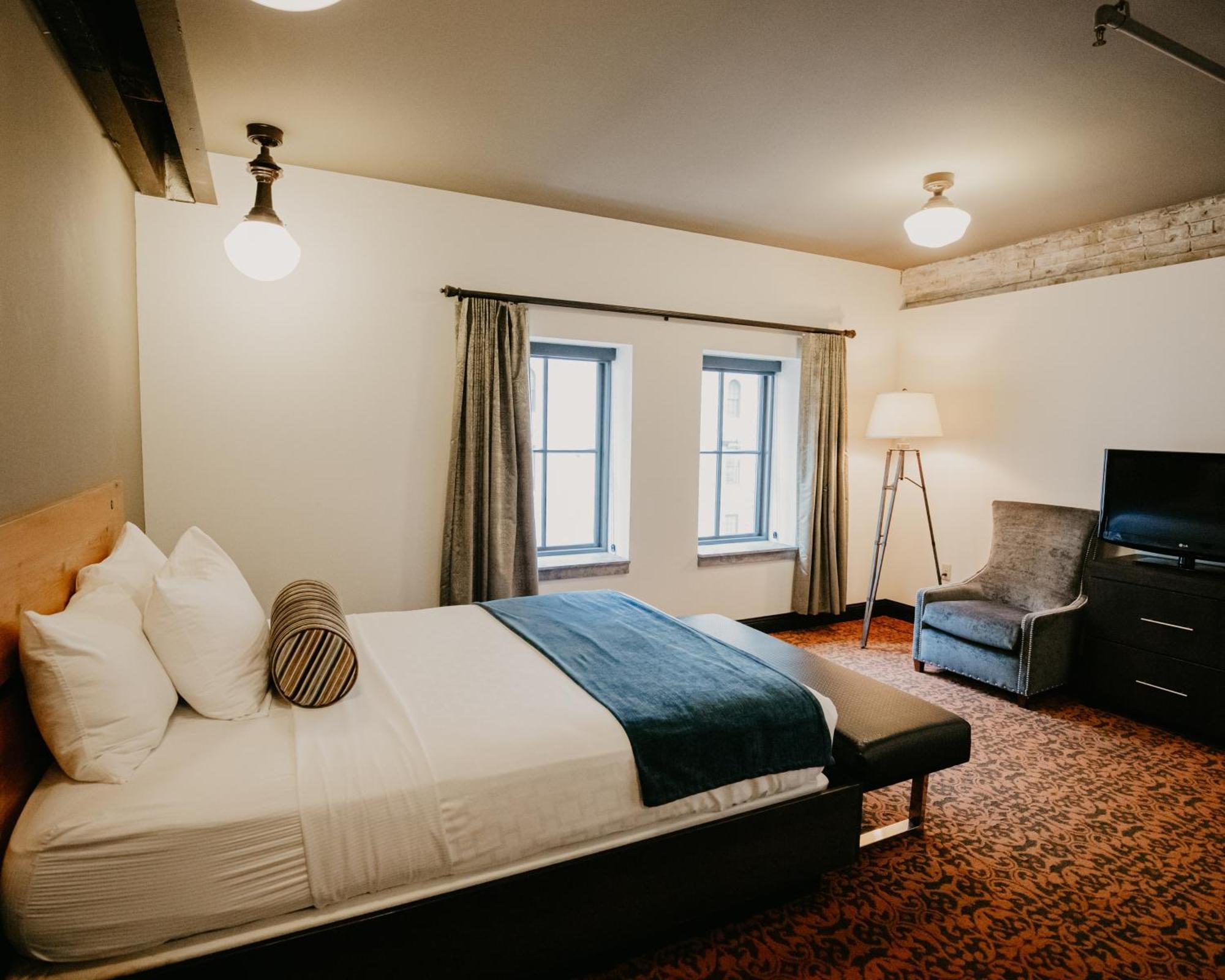 Brewhouse Inn And Suites Milwaukee Esterno foto
