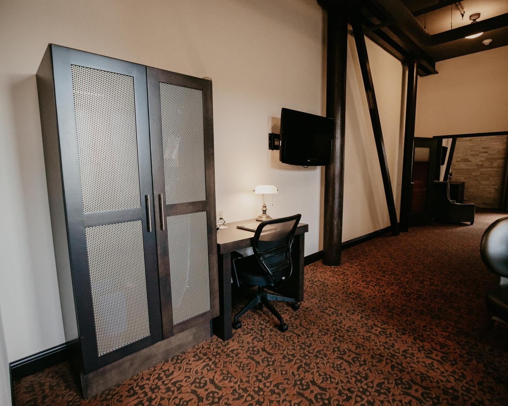 Brewhouse Inn And Suites Milwaukee Esterno foto