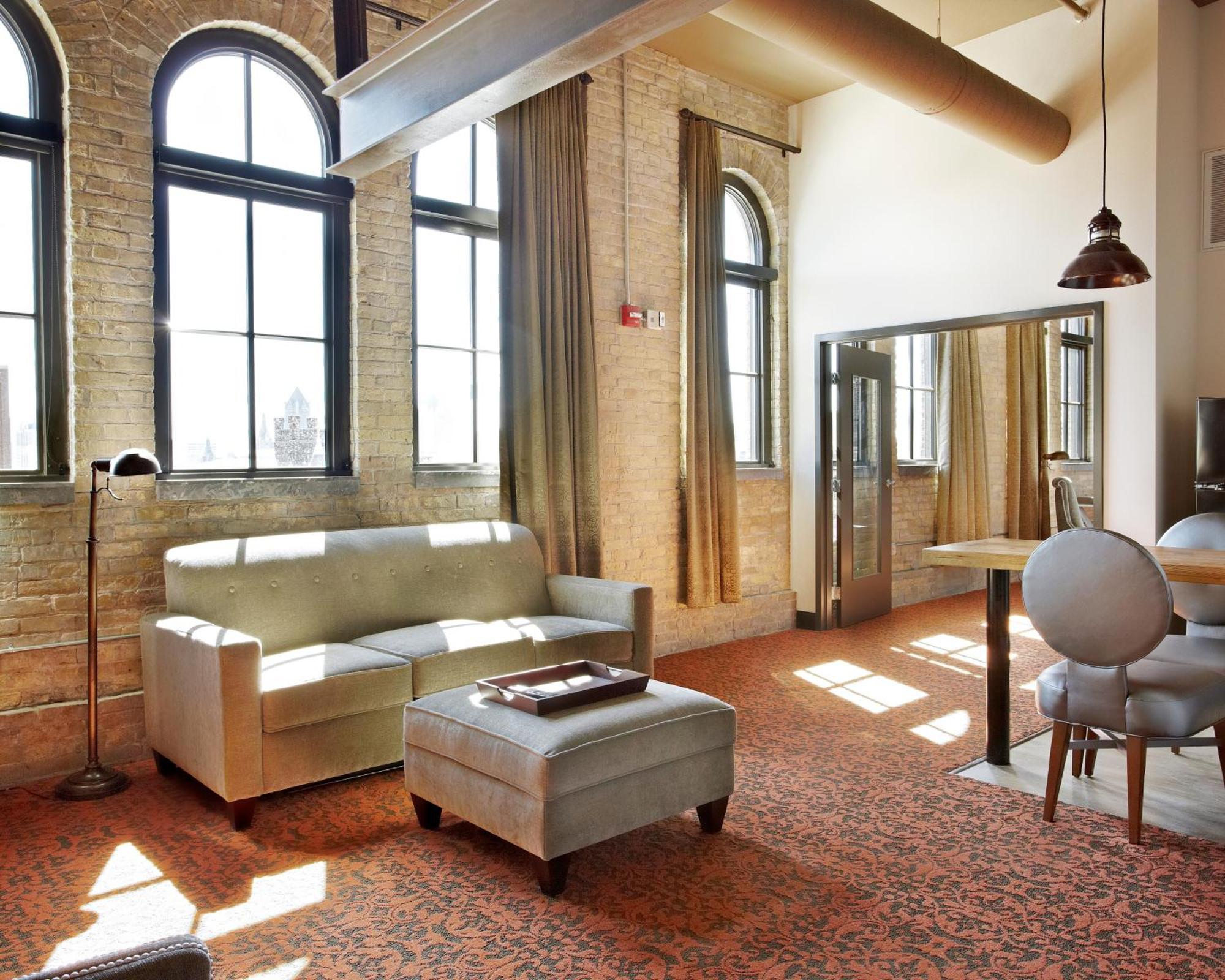 Brewhouse Inn And Suites Milwaukee Esterno foto